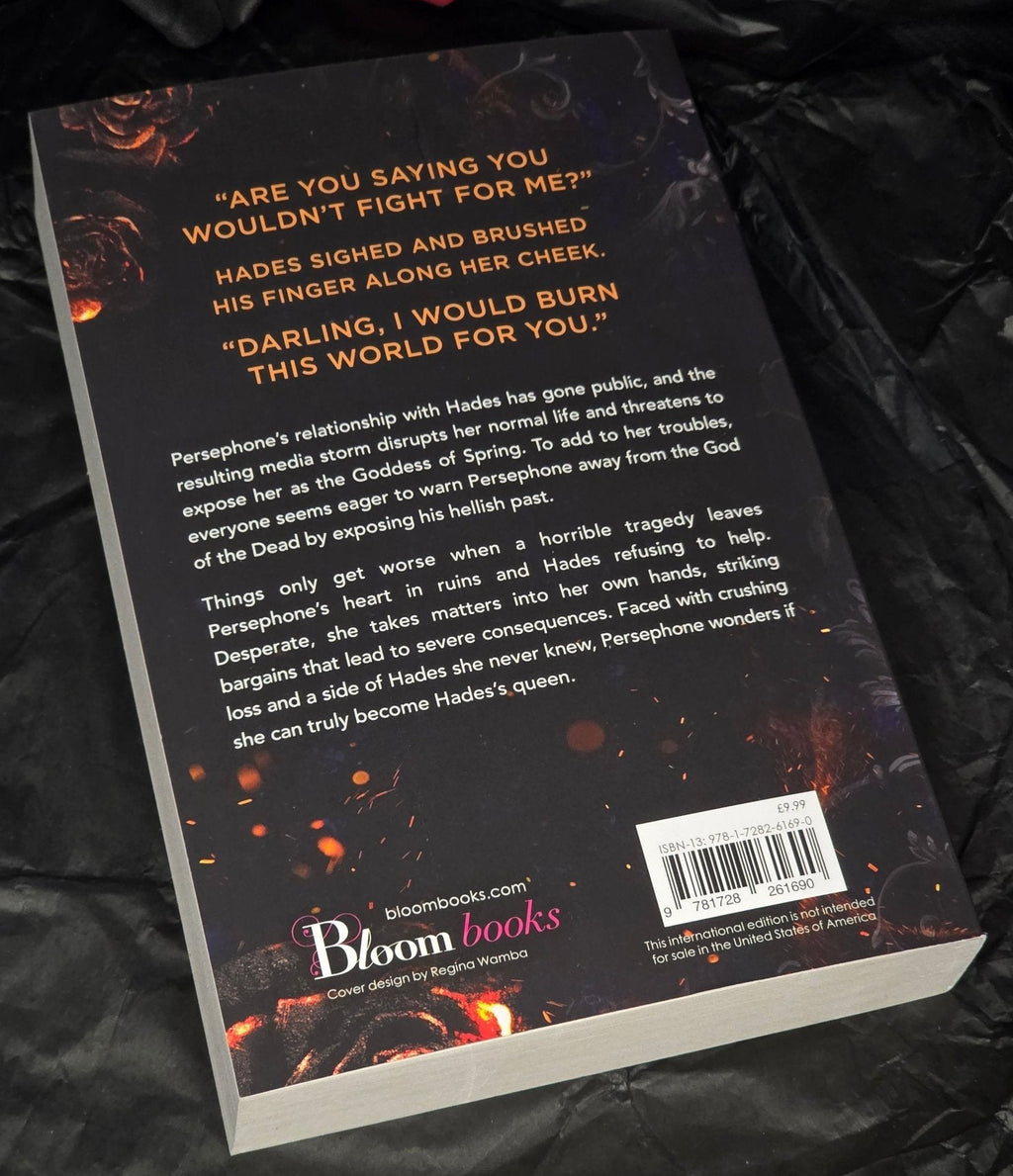 A Touch of Ruin, by Scarlett St. Clair (softback, english edition) - Book - The Dark Rose Emporium