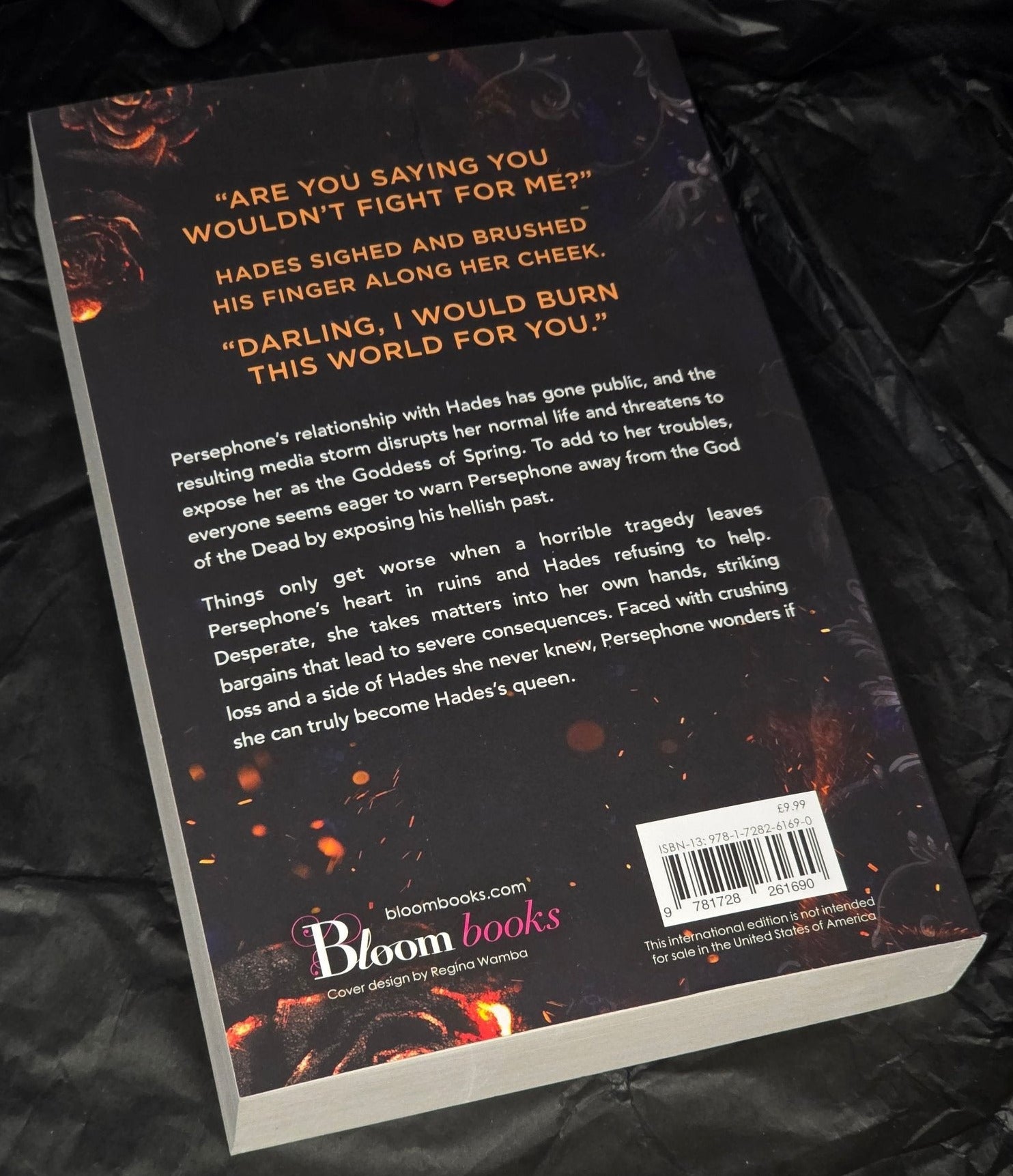 A Touch of Ruin, by Scarlett St. Clair (softback, english edition) - Book - The Dark Rose Emporium