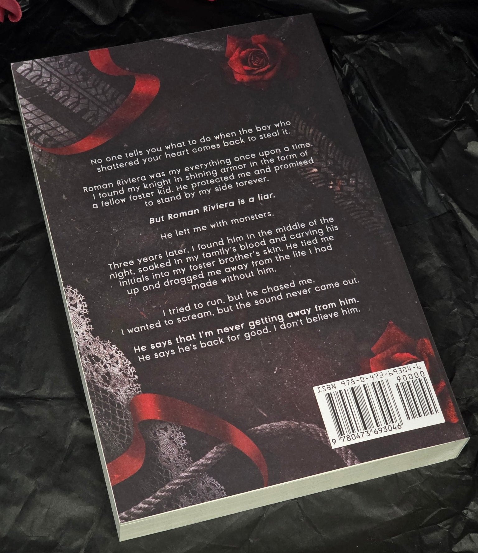 Skin of A Sinner, by Avina St. Graves (softback, english edition) - Book - The Dark Rose Emporium