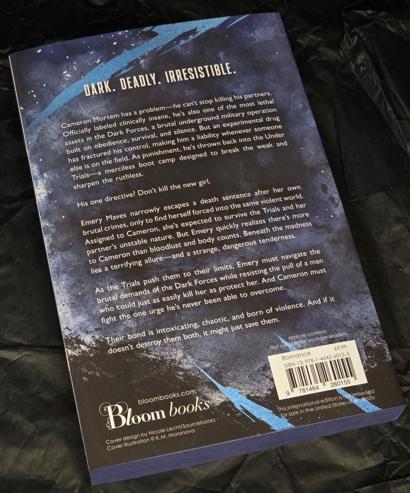 Your Knife, My Heart, by K.M. Moronova (softback, english edition) - Book - The Dark Rose Emporium