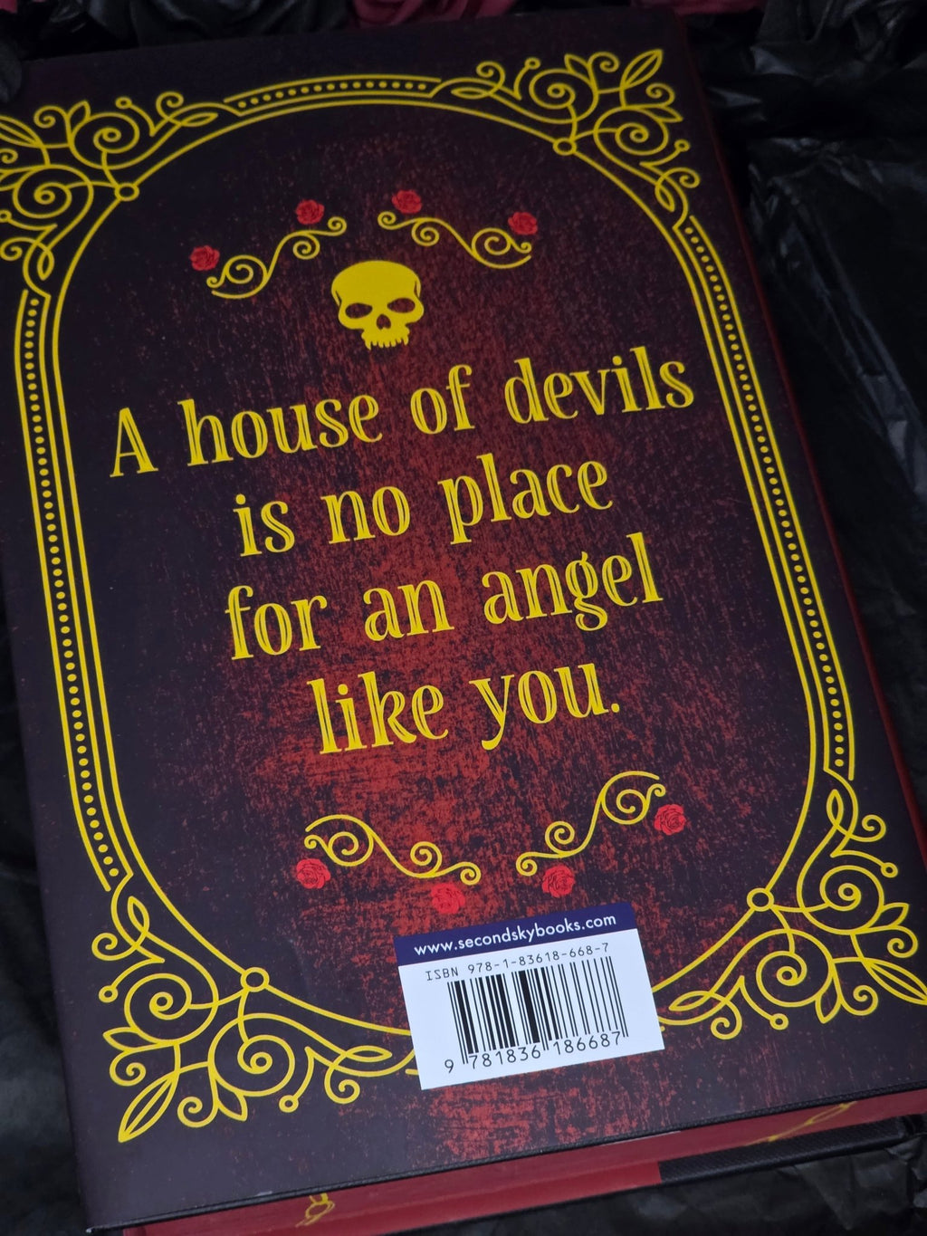 Phantasma (Wicked Games 1) (Deluxe Edition) , by Kaylie Smith (hardback, english edition) - Book - The Dark Rose Emporium