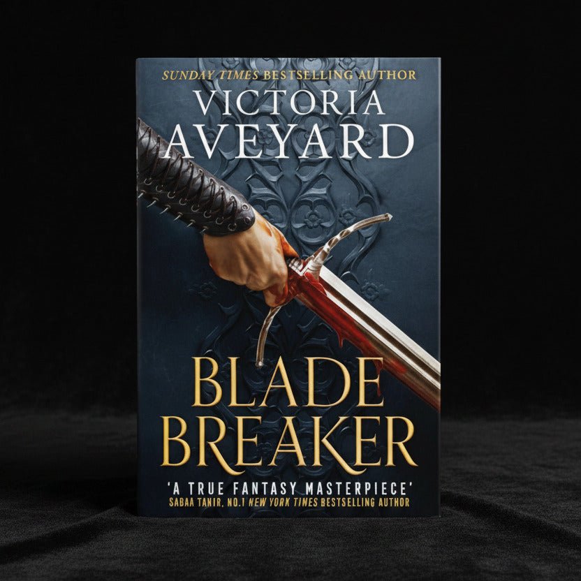 Blade Breaker, by Victoria Aveyard (softback, english edition) - Book - The Dark Rose Emporium