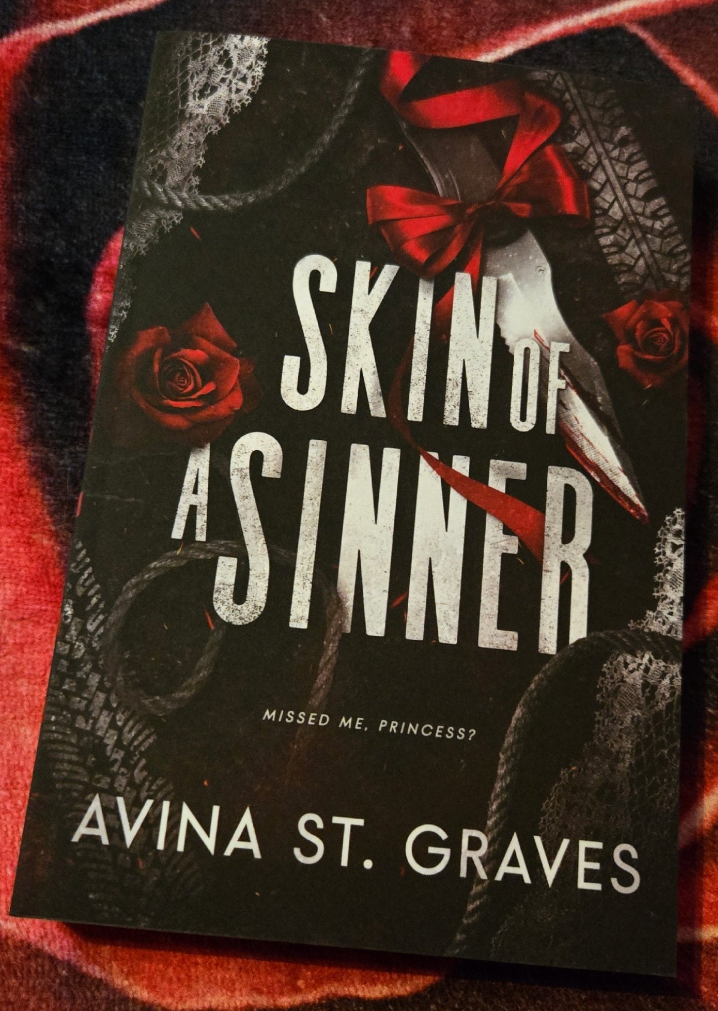 Skin of A Sinner, by Avina St. Graves (softback, english edition) - Book - The Dark Rose Emporium